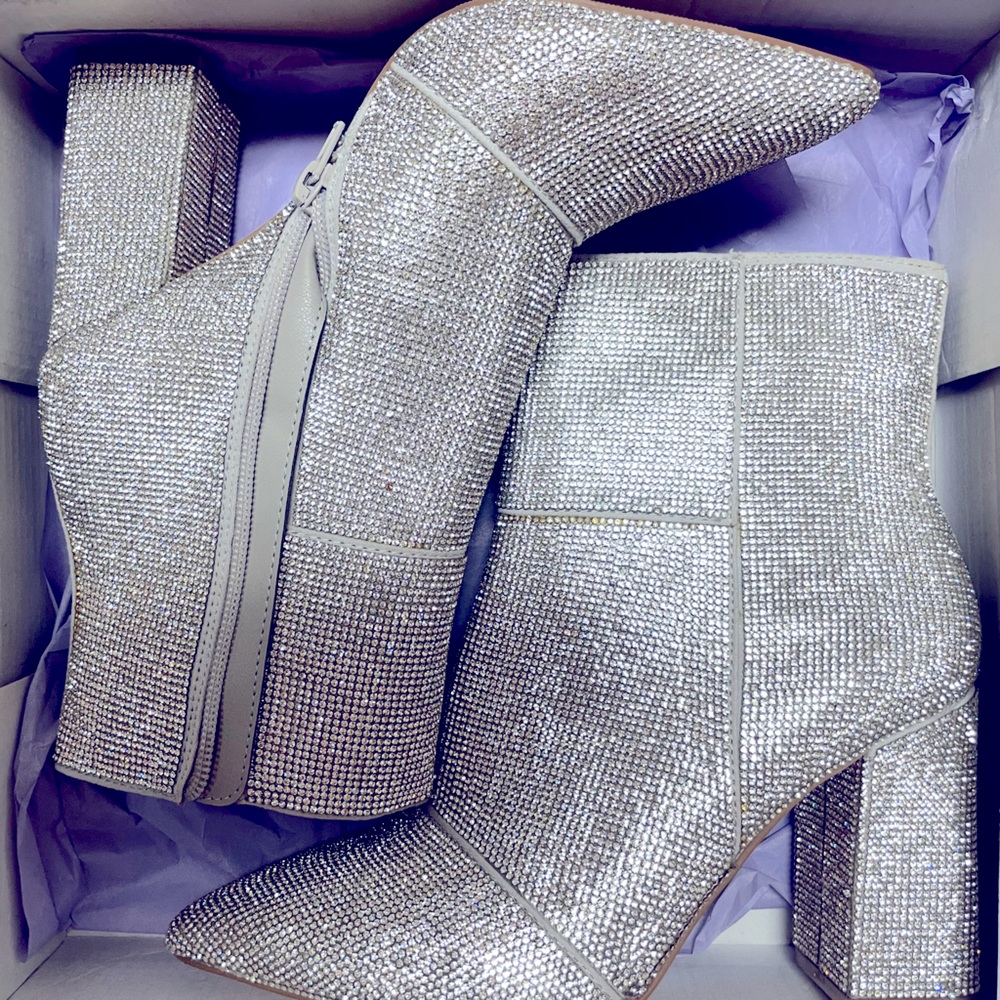 NWT Steve Madden sparkle booties